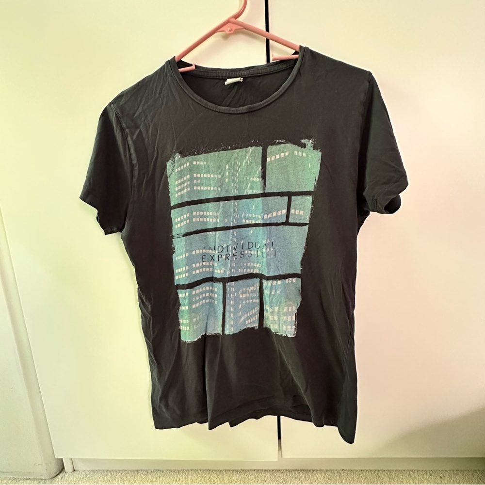 Jack and Jones Men Black Graphic T-Shirt with Blue Design Size SMALL